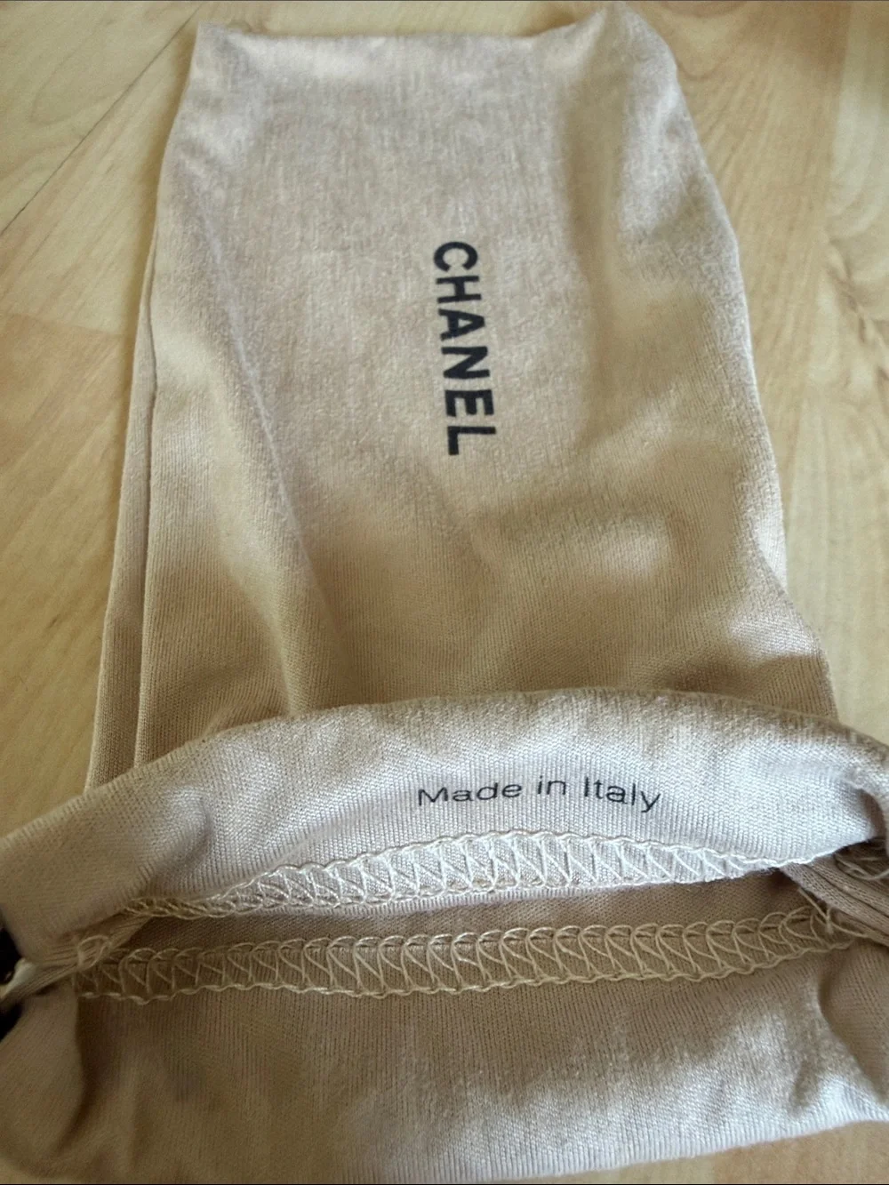 CHANEL authentic 6009